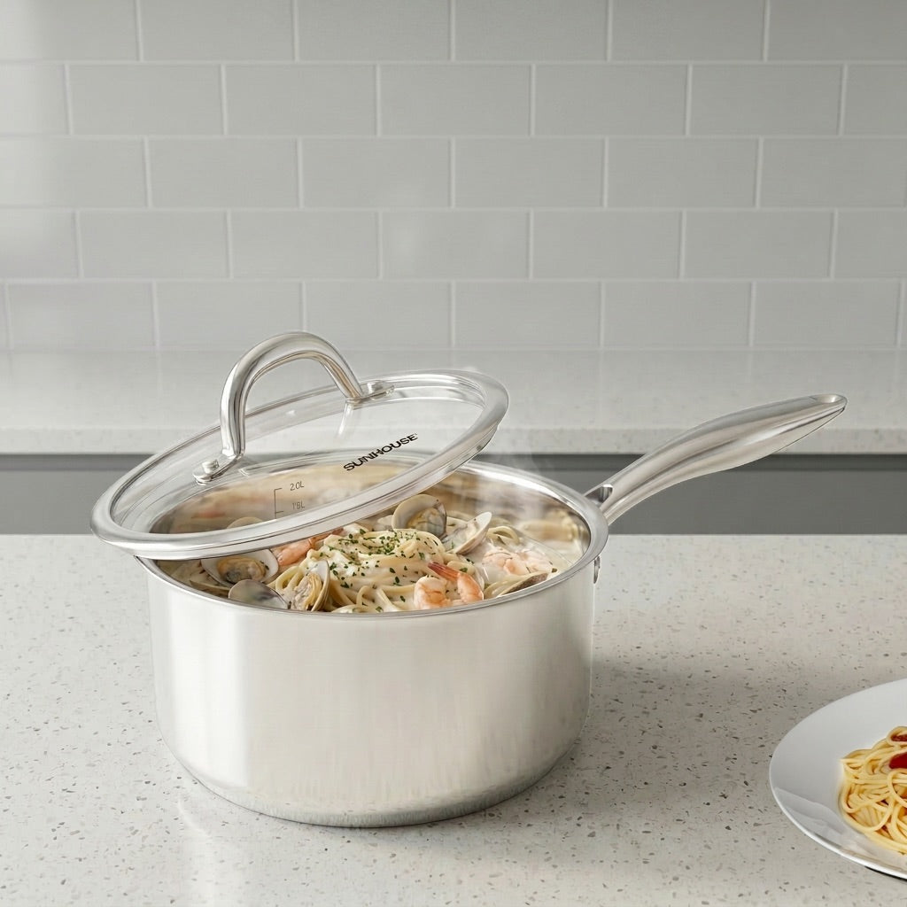 Ergonomic Cool-Touch Handle & Vented Glass Lid